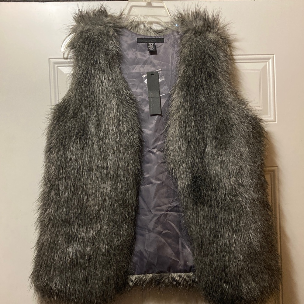 Kenneth Cole Charcoal Faux Fur Vest M‎ NWT